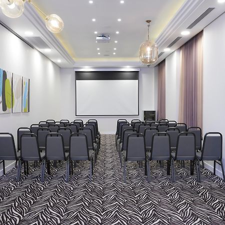 Leonardo City Tower Hotel Tel Aviv Giv'atayim Kültér fotó Meeting room