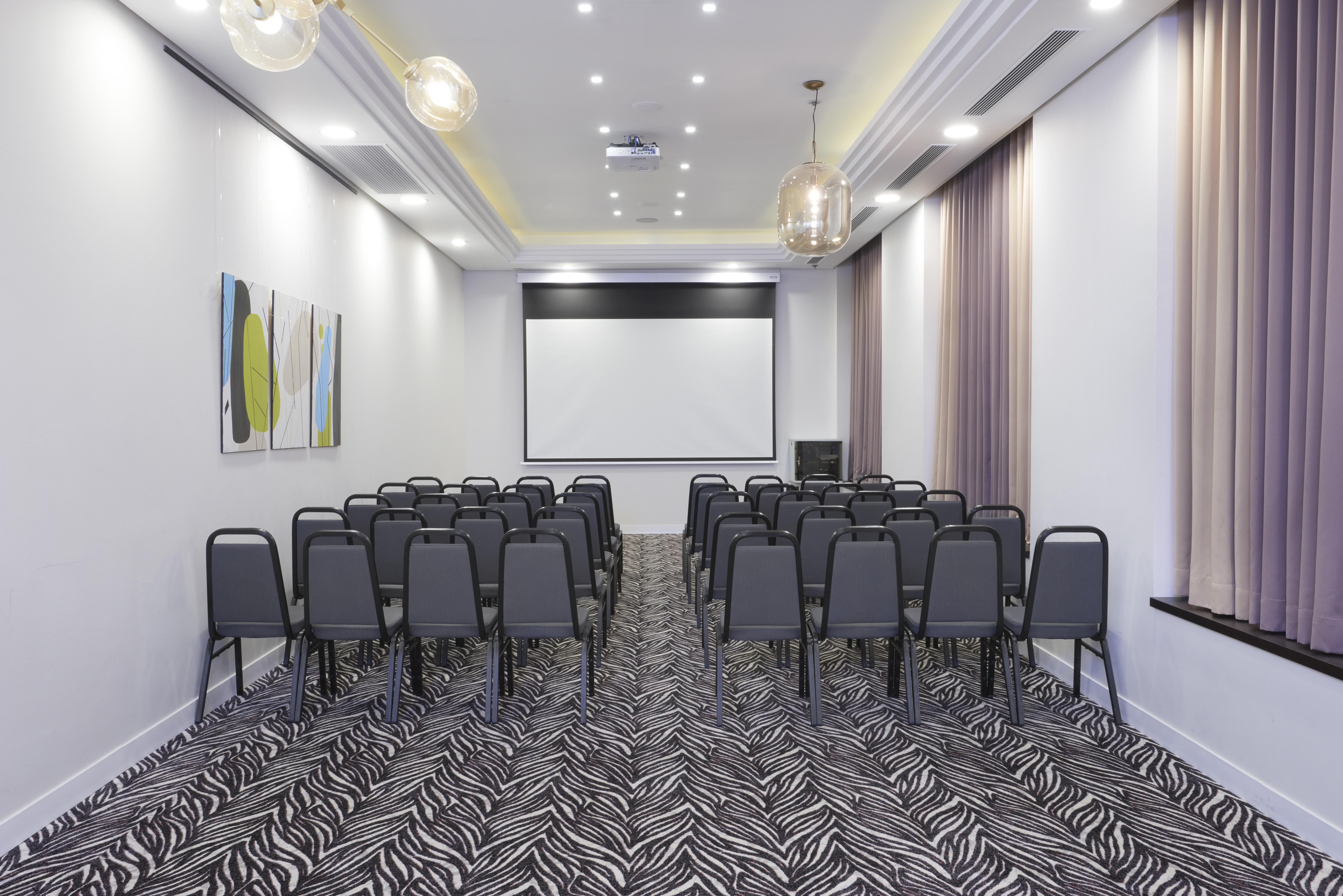 Leonardo City Tower Hotel Tel Aviv Giv'atayim Kültér fotó Meeting room